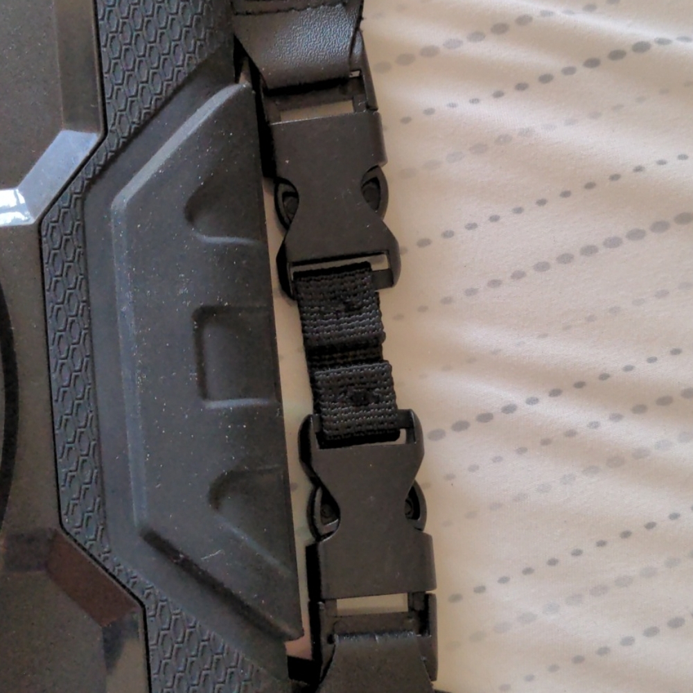 Sturdy iPad Case - Picture 6 of 6
